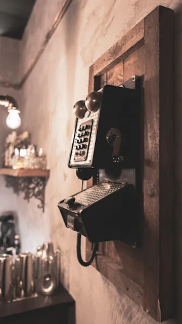 Mosley Cocktails & Sushi