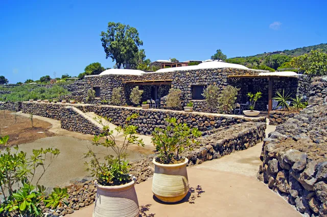 Dammusi Sciuvechi Resort