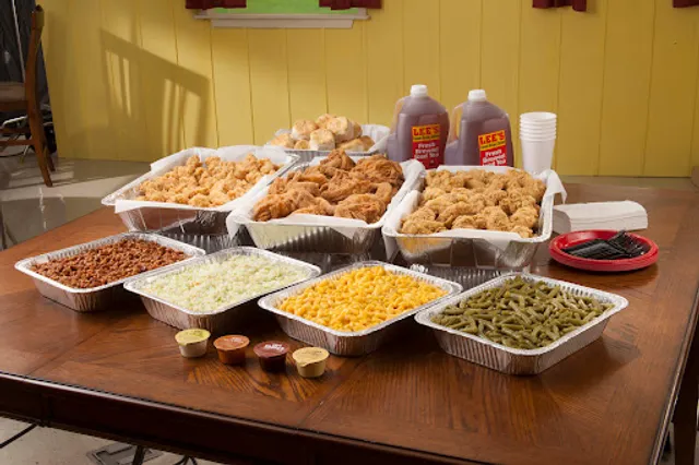 Lee's Famous Recipe Chicken