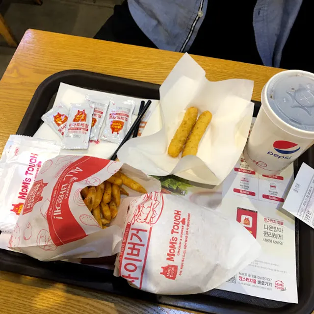 맘스터치 광주첨단점