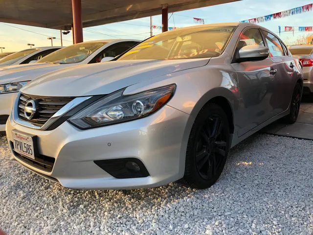 Los Compadres Auto Sales