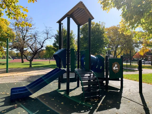 Amundsen Park Playground
