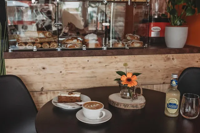 Buds & Beans Florist Café