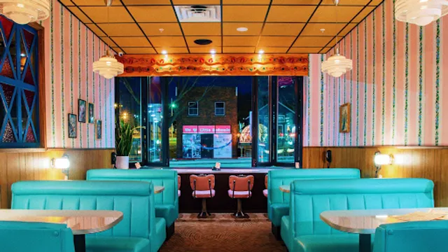 Fizzy's Fountain & Liquors