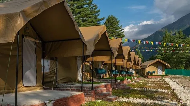 Escape Camps Rakcham by Escape Stayz