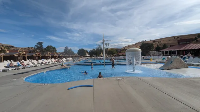 Kah-Nee-Ta Hot Springs Resorts