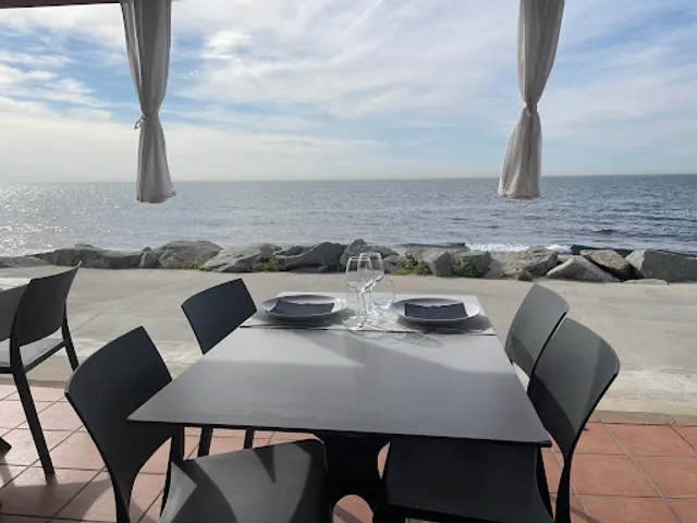 Seaside seafood restaurant