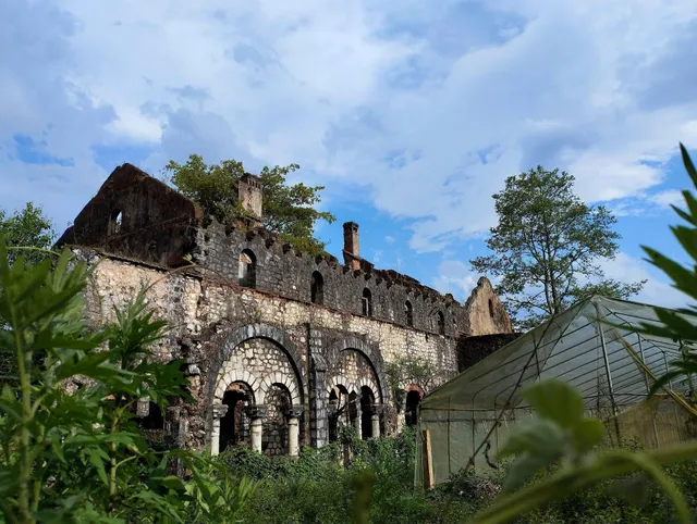 Tu Viện Cổ Tả Phìn