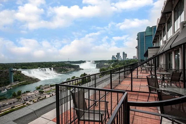 The Brock Niagara Falls Fallsview, Tapestry by Hilton