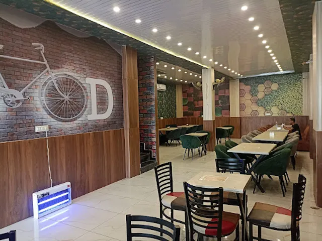 EAT & GREET RESTAURANT