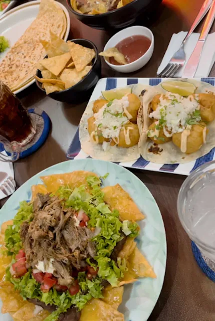 Tippy's Mexican Food District 4