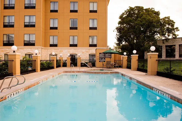 Holiday Inn Express & Suites San Antonio NW-Medical Area by IHG