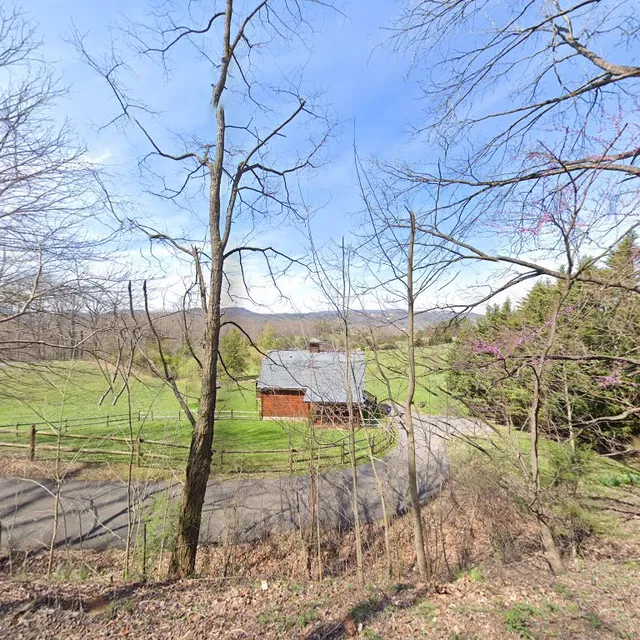 Four Bears Barn 2 Bedrooms 2 Bathrooms Cabin