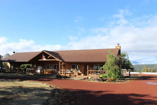 Burney Mountain Guest Ranch, Inc - PCT Hiker Services