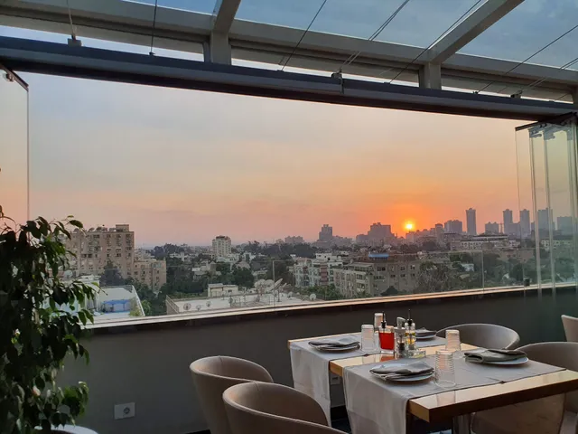 Estro - an Italian Rooftop