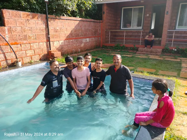 THE JUNGLE BOOK COTTAGE