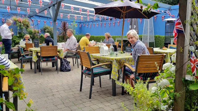 Jolly Coopers & Squiffy's Restaurant & Apartments @ number 16