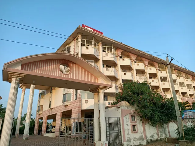 Sri Krishna guest house (nandighosh enclave)