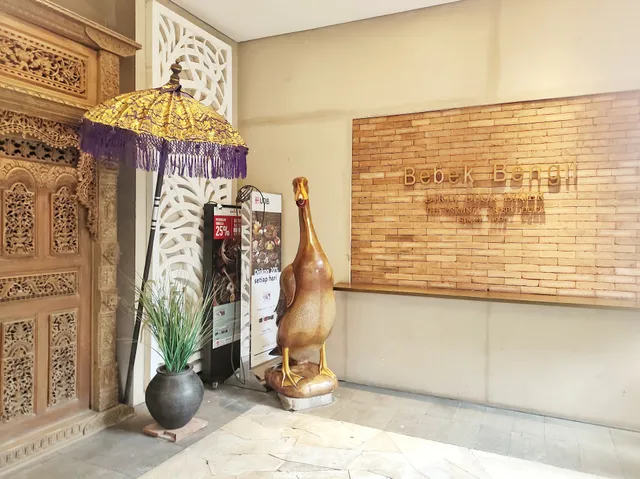 Bebek Bengil The Breeze BSD