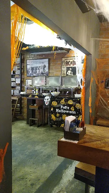 Old 88 Garage e Don Loiola Meat Moto Bar