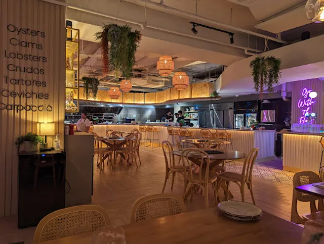 Estuary Restaurant & Bar - 9 Penang Road