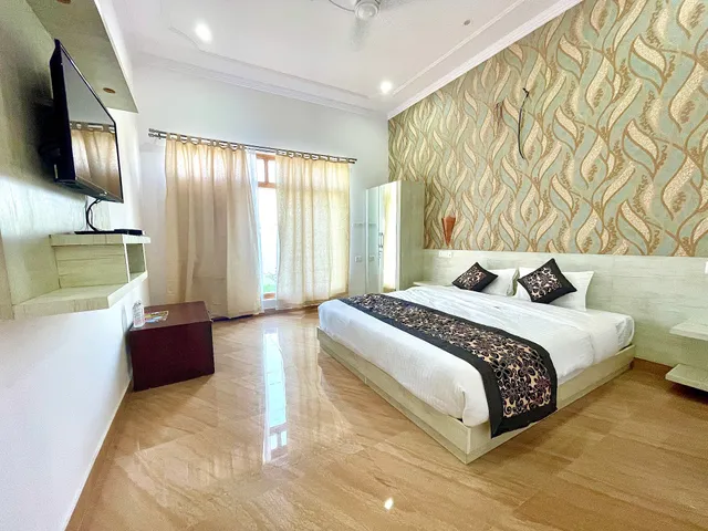 La Curcuma Luxury Homestay, Khajuraho