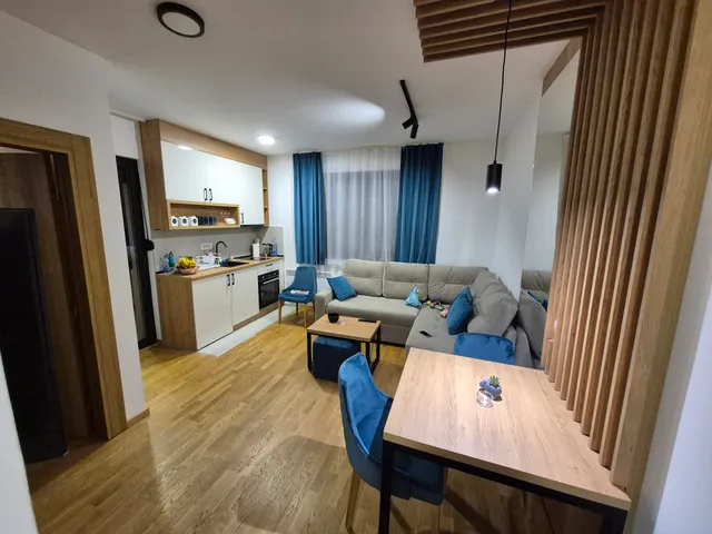 Three Monkeys Apartments