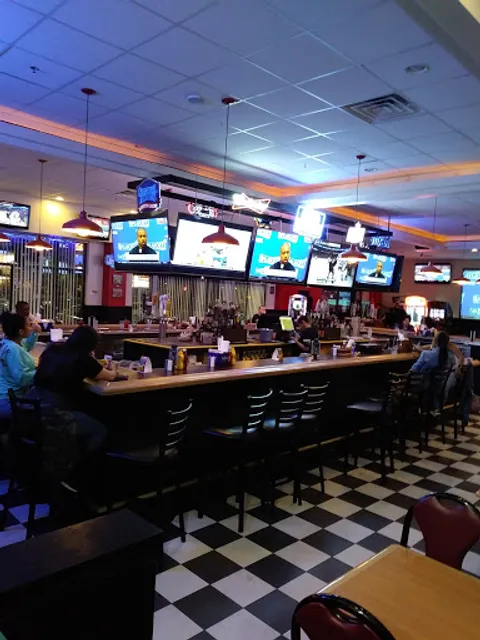 Big Woody's Sports Bar & Restaurant