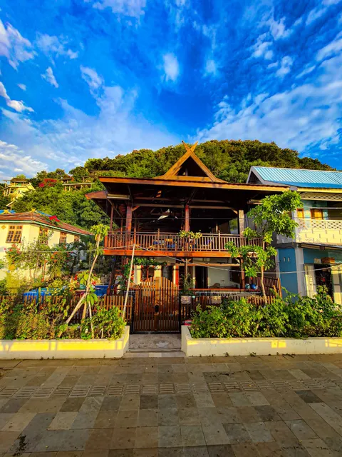 Cool Breeze Flores Labuan Bajo Authentic Hotel