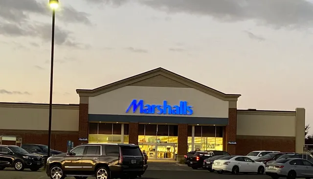 Marshalls & HomeGoods