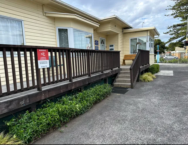 AIRPORT WESTNEY LODGE MOTEL