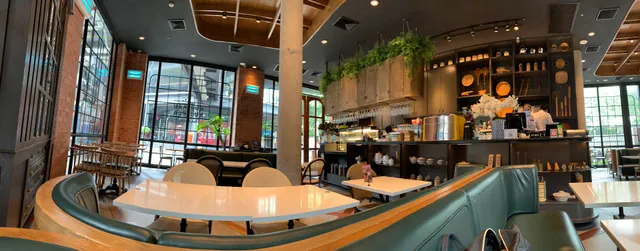 KubKao' KubPla Market Place Dusit