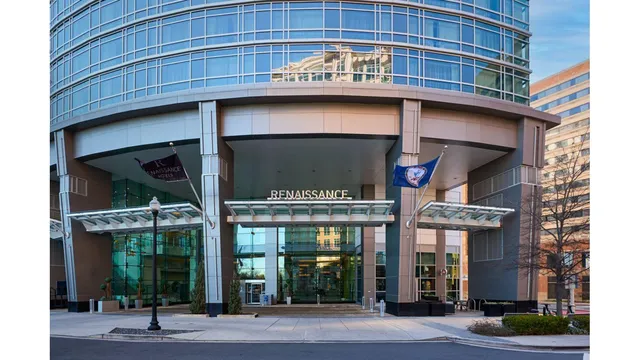 Renaissance Arlington Capital View Hotel