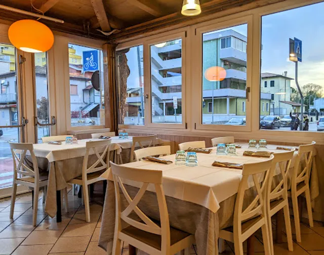 Pizzeria La Pace Scacchi