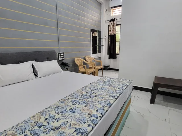 Hotel radhika &resort