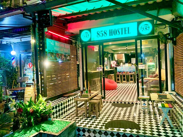 858 hostel bkk in khaosan road