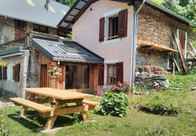 Chalet Camp de Base de l'Enversin