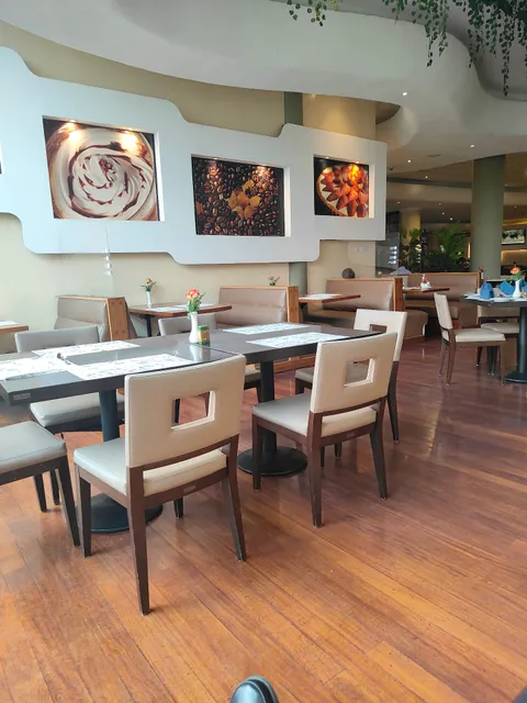 Black Gold Cafe at Panari Hotel