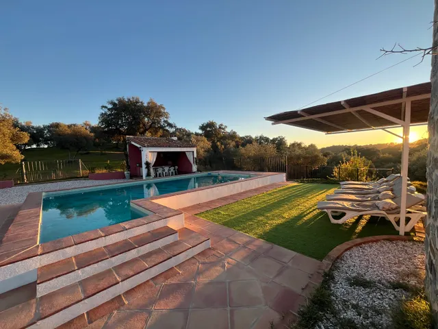 CORTIJO RURAL FLOR DE CAZALLA