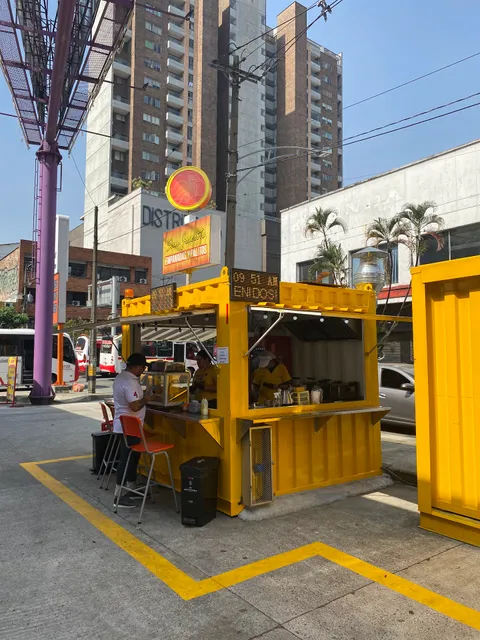 San Joselito Empanadas & Palitos Av Colombia