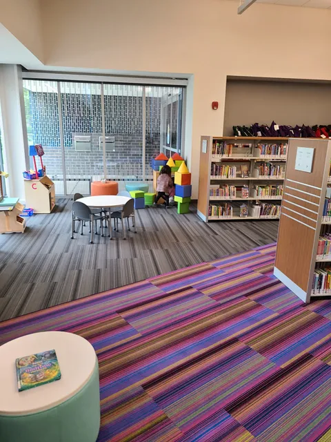 St. Louis County Library–Mid-County Branch