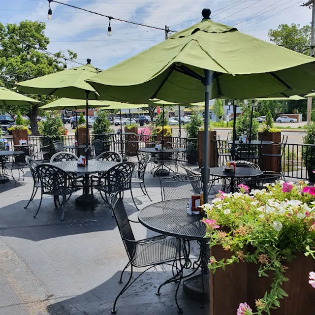 Sportsmans Park Restaurant & Bar