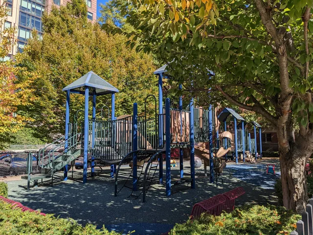 Peterborough Street Playground