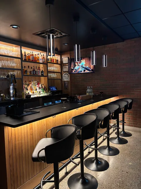 High Pointe Burger Jointe