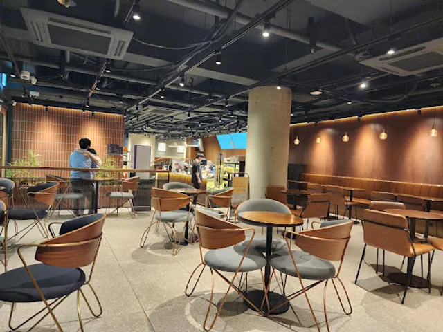 The Coffee Bean & Tea Leaf