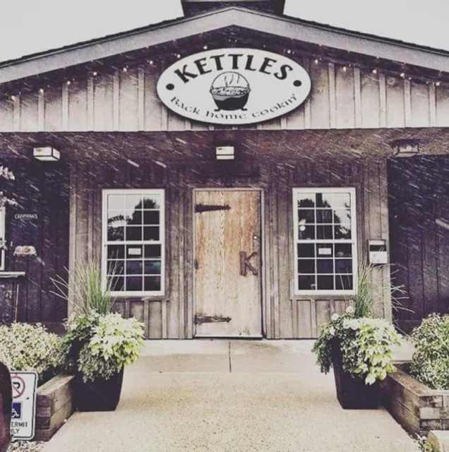 Kettles Back Home Cookin'