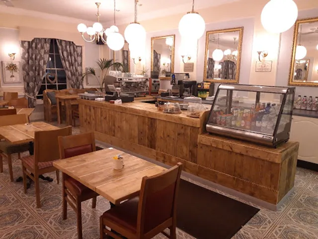 Café Leon, Driffield