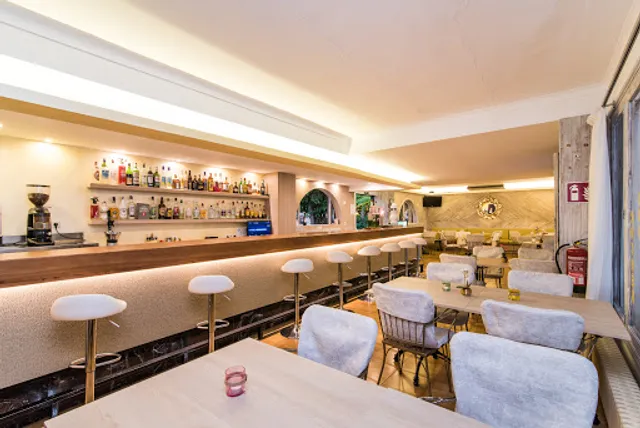 Cafe - Restaurant Baviera