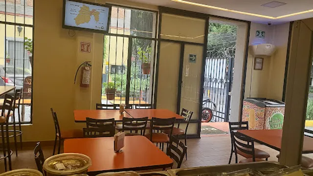 Pollos Río 10 Coyoacán