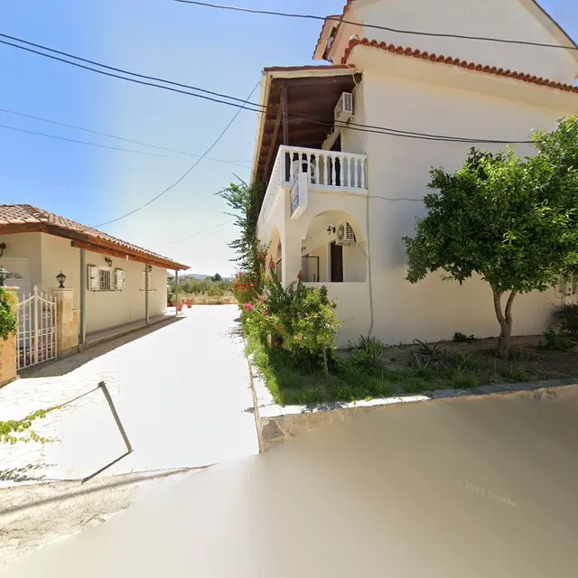 Leonidas Studios & Apartments